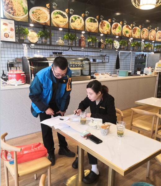 蛇盤社區(qū):門面房巡查 助力城市治理