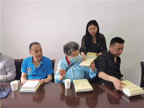 燕子磯社區(qū):學黨史 憶初心 主題黨課促深學